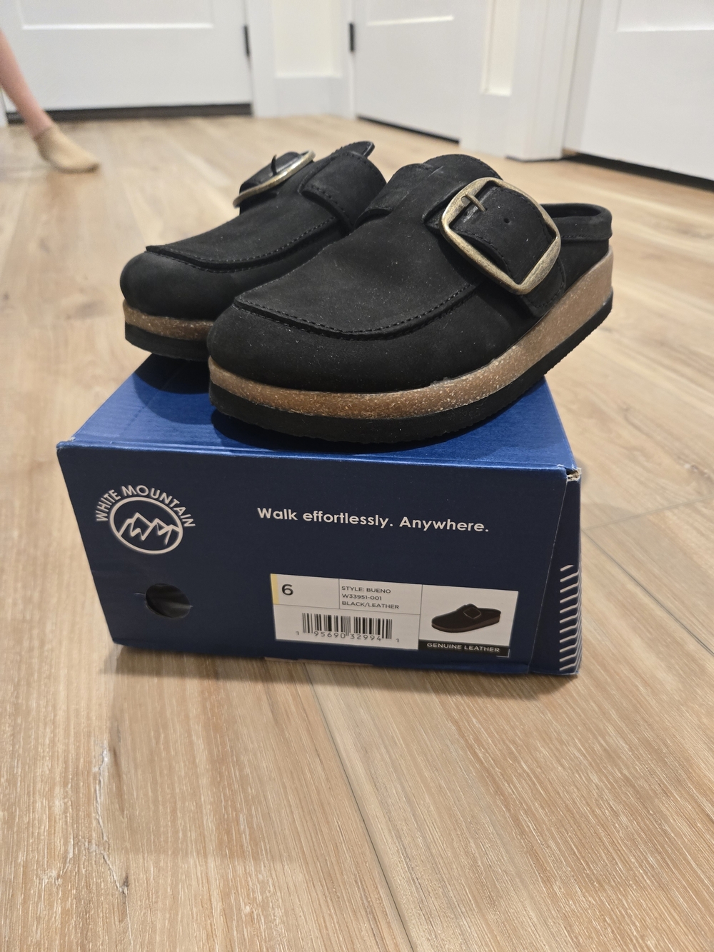 White Mountain Women's Black Buckle Slip-On Clog